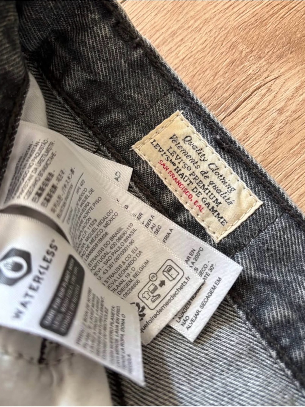 Levi's Premium Baggy Dad Jeans - Grey - Picture 4 of 5